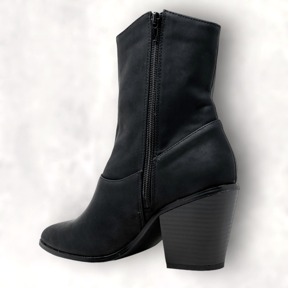 *NIB* CHASE AND CHLOE Justine Side
RhinestoneTassel Western Boot - Size 7 - Picture 2 of 6